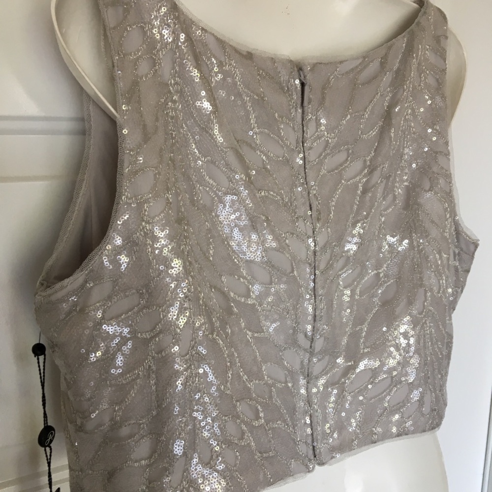 New with tags:  Adrianna Papell sequined top sz 14 - Picture 3 of 7